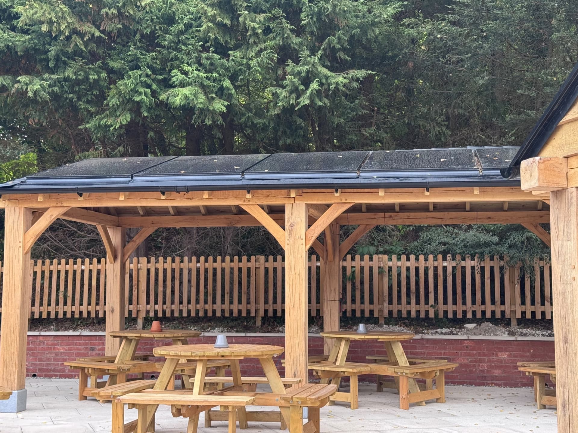 Expert Custom Solar Pergola from Wolverhampton